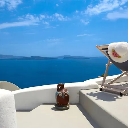 Elegant Santorini House 2 Bedroom Villa Caldera View-Outdoor Hot Tub Oia Villa *