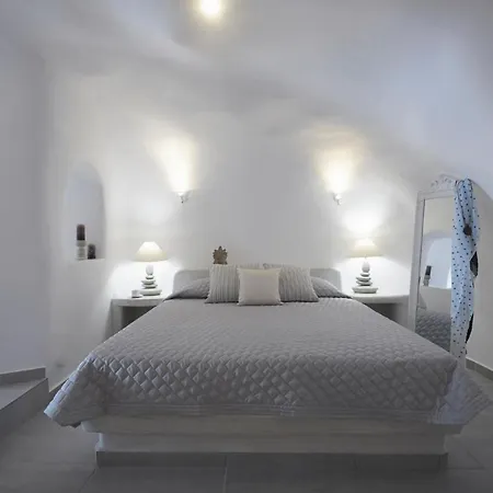 Elegant Santorini House 2 Bedroom Villa Caldera View-Outdoor Hot Tub Oia Tholos (Santorini)